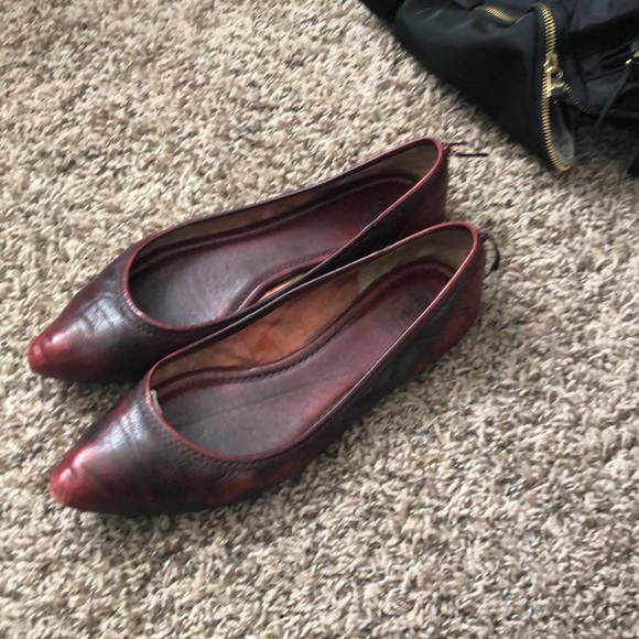 frye red flats